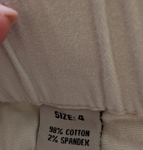 Satin Doll off white drawstring skinny pants. Size 4 - Picture 3 of 11